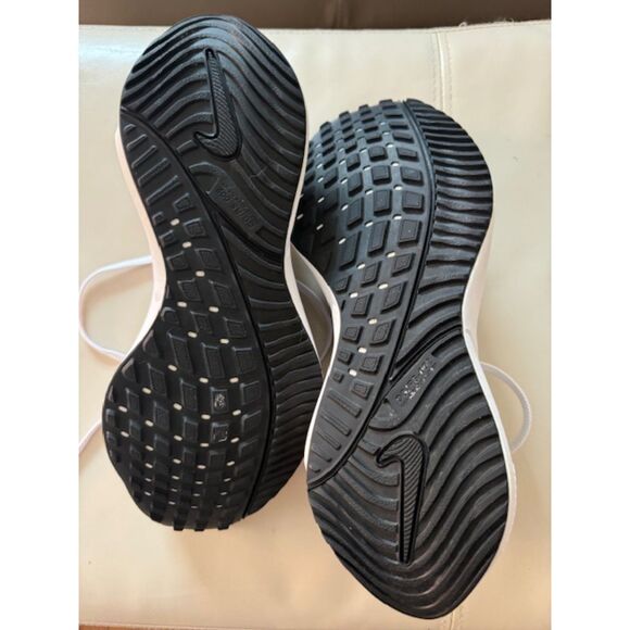 Nike Air Zoom Vomero 16 running sneakers, size 38.5 - Picture 9 of 11